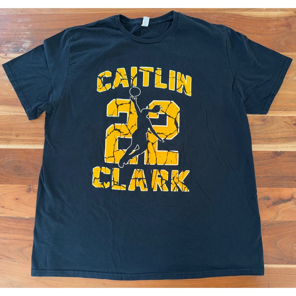 Fruit of the Loom Caitlin Clark 22 Basketball Graphic T-Shirt Black Mens 2XL